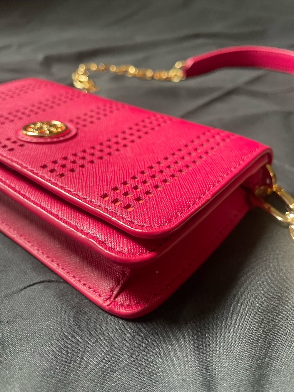 Tory Burch Fuchsia Pink Perforated Saffiano Crossbody Bag Gold Chain Hot Pink - Picture 8 of 10